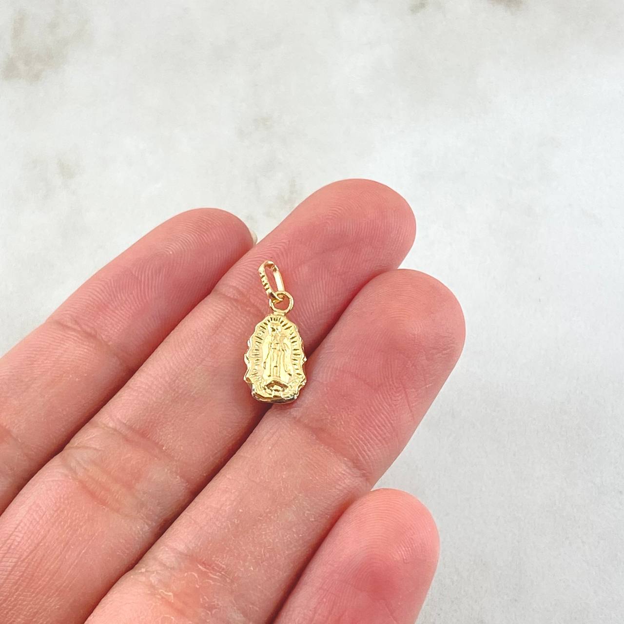 Dije Virgen Guadalupe 0.4gr / 3/4 in / Oro Amarillo 18K ©