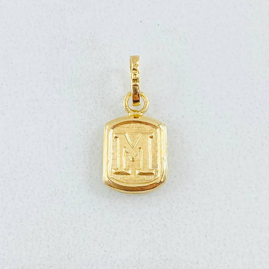 Dije Letra M 0.35gr / 1/2 in / Oro Amarillo 18K