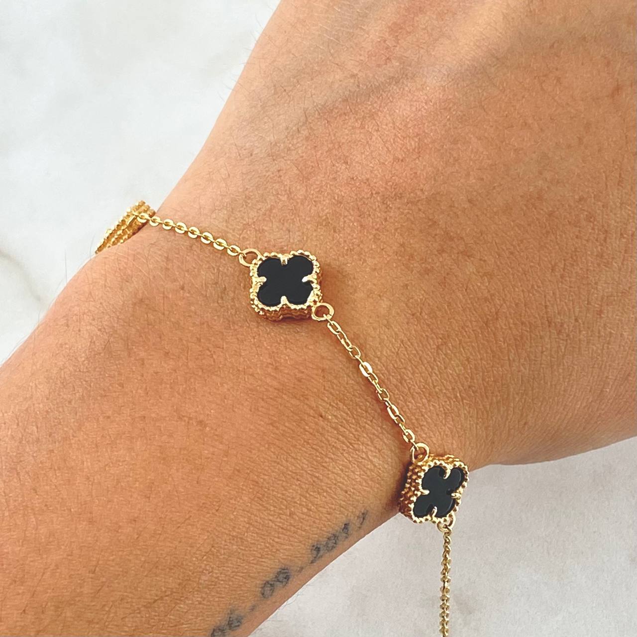 Classic Link Bracelet Trébol VCyA Gradual 5.6gr / 16.5cm-19cm / 1.5mm Black Onyx Dotted 4pcs 18K Yellow Gold ©