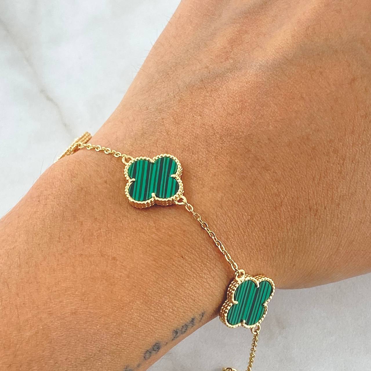 Classic Link Bracelet Gradual VCyA Clover 5.6gr / 16.5cm-18cm / 1.5mm Green Malachite Dotted 3pcs 18K Yellow Gold *