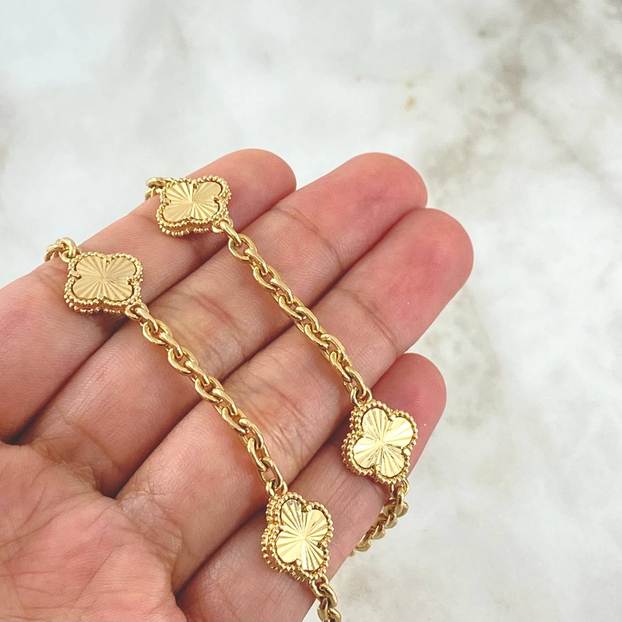 Cadena Aro Seguido Treból 34gr / 55cm / 3.6mm Diamantado Borde Punteado Oro Amarillo  18K ©