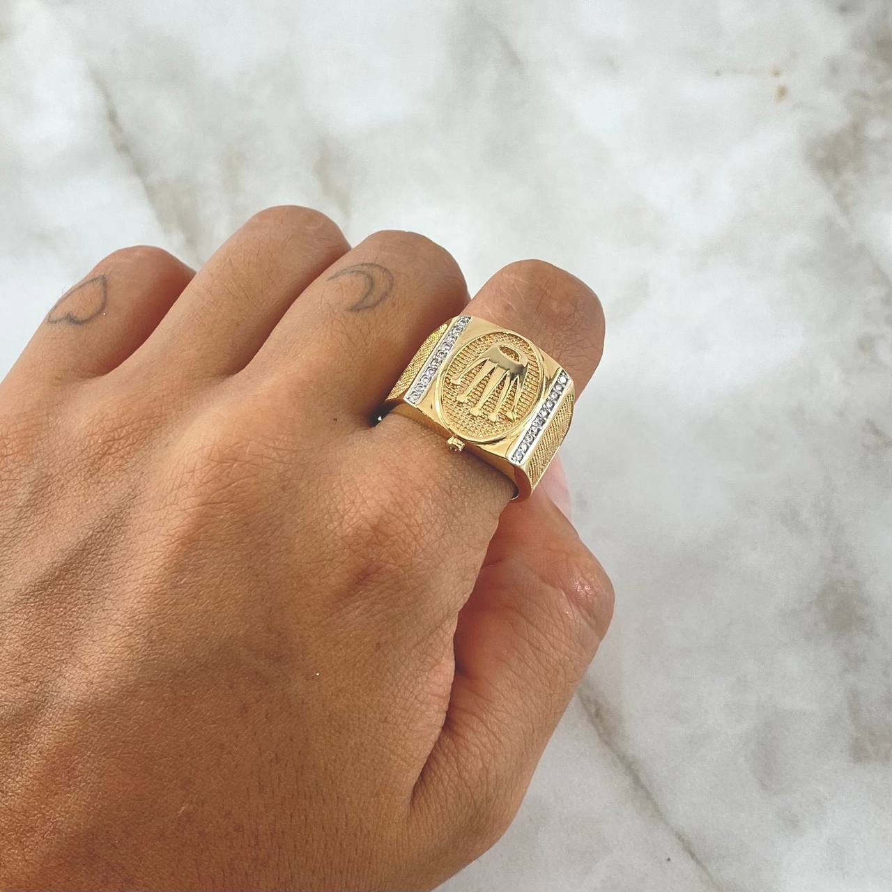 Crown Seal Ring RX 7.8gr / T10 3/4 / Textured Oval Frame White Zircons 18K Yellow Gold ©
