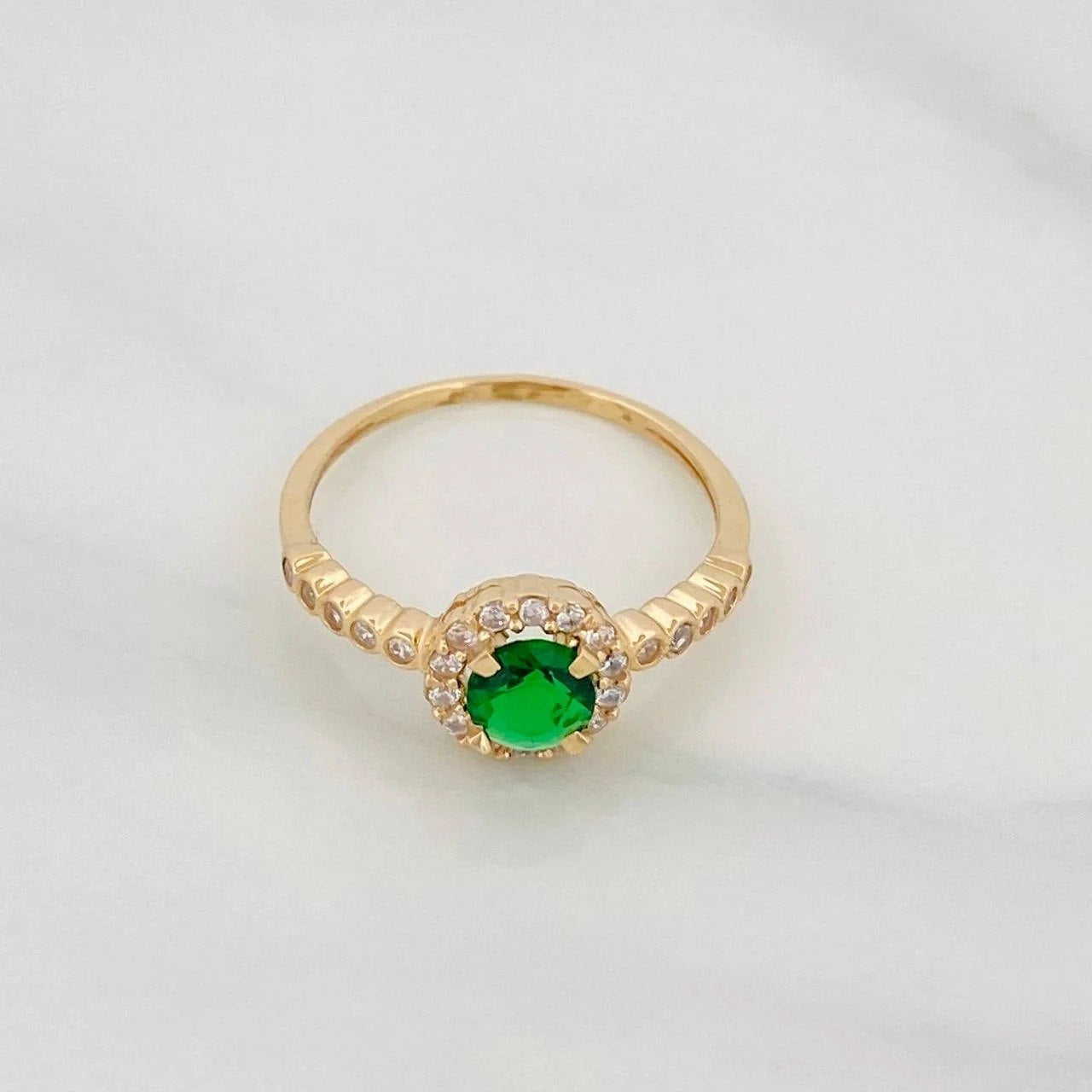 Anillo Solitario Halo 1.9g / T5 1/2 Oro Amarillo 18K