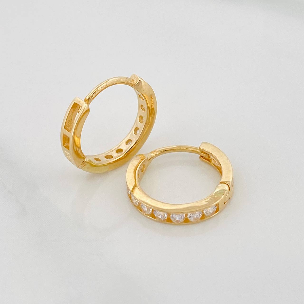 Candongas Carril 1.15g / 1/2 in Oro Amarillo 18K