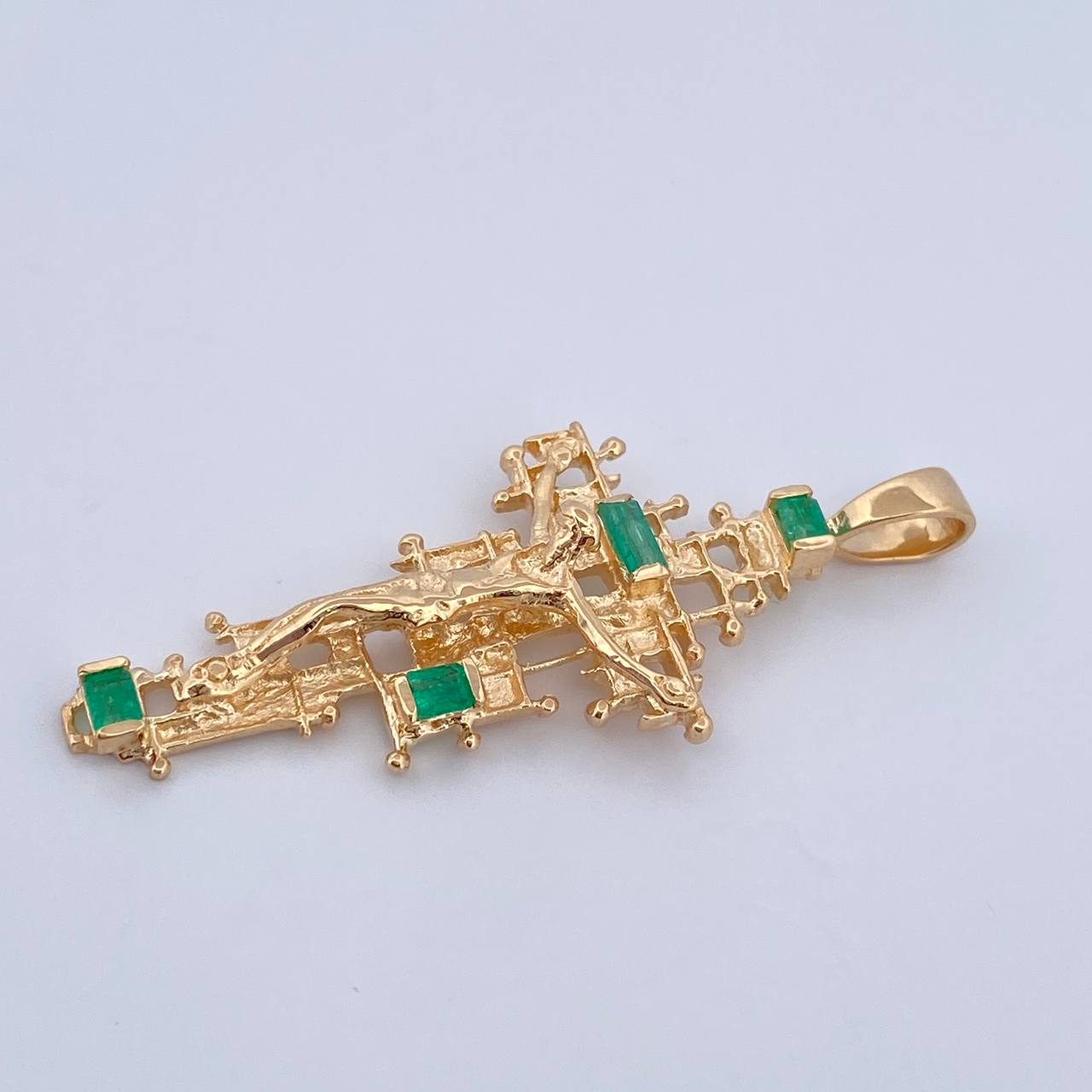Dije Cruz Cristo  6.45gr / 5cm / Esmeraldas 25 Pts Oro Amarillo 18K (Joya) &