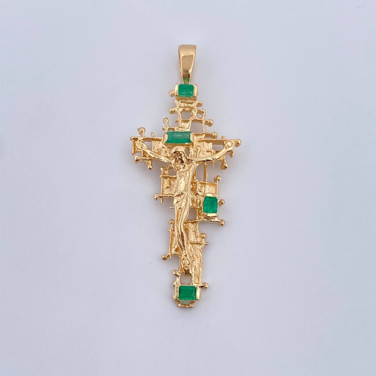 Dije Cruz Cristo  6.45gr / 5cm / Esmeraldas 25 Pts Oro Amarillo 18K (Joya) &