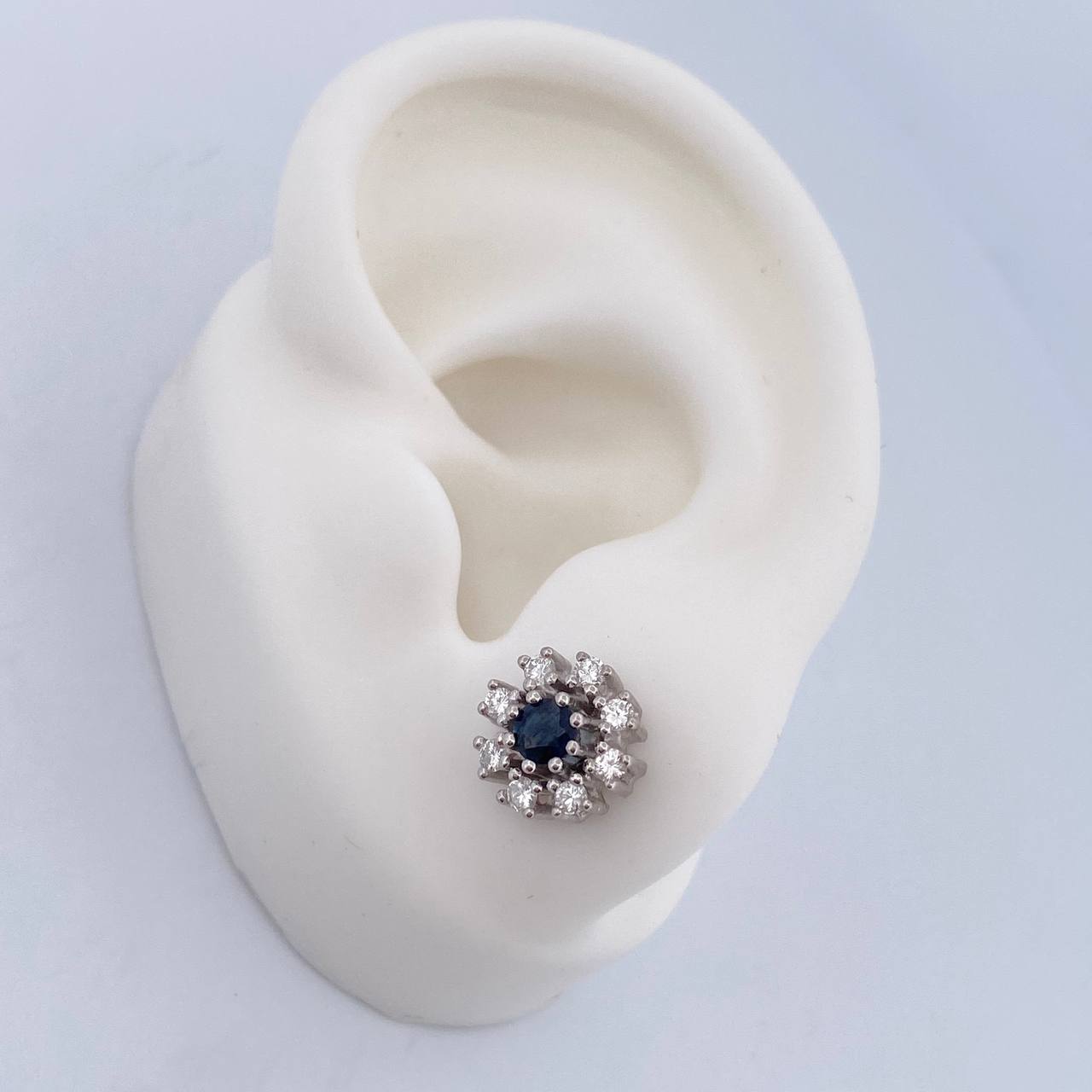 Stud Earrings Flower 3.95gr / Sapphires 0.44 Diamonds 16 Pts 18K White Gold (Jewel) &