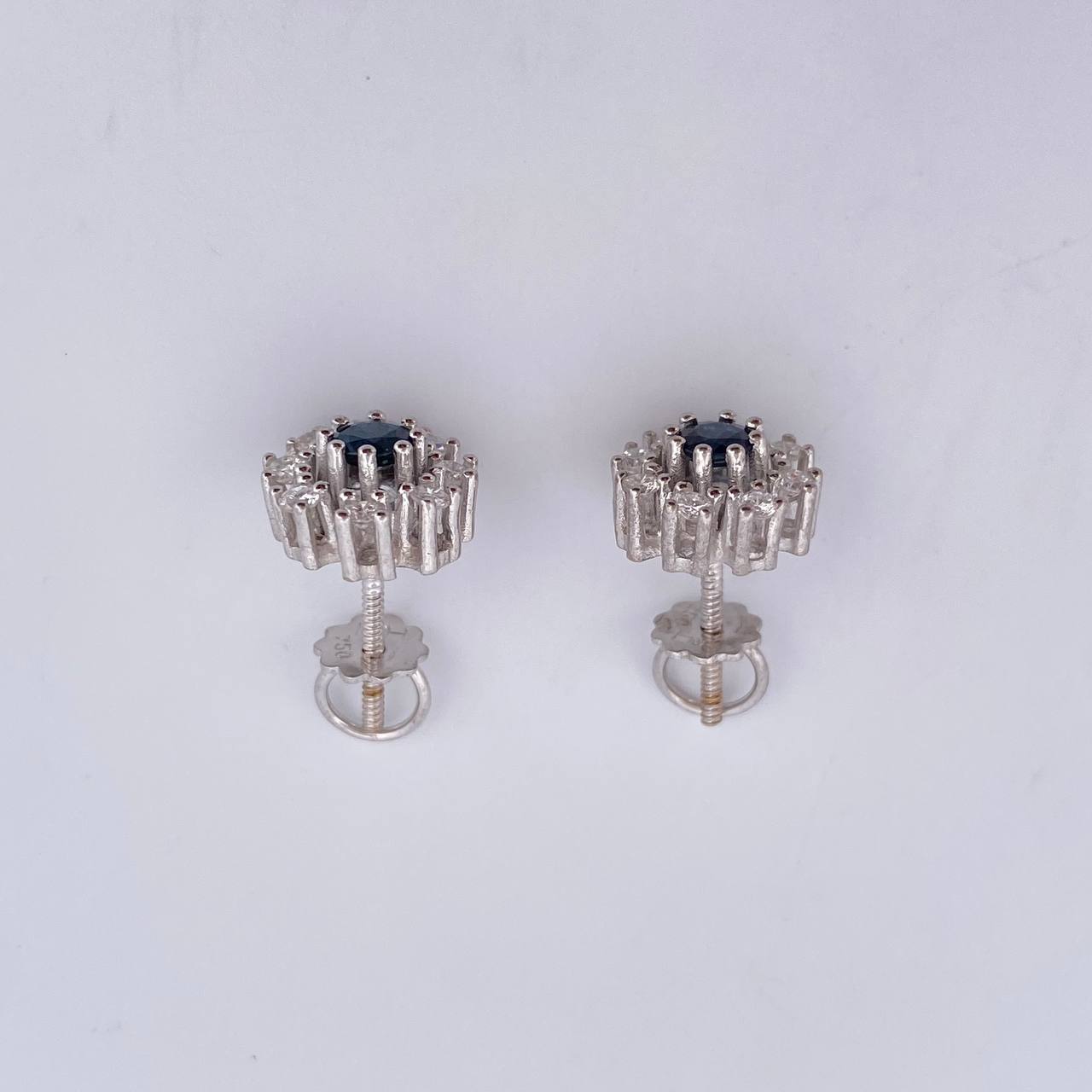 Stud Earrings Flower 3.95gr / Sapphires 0.44 Diamonds 16 Pts 18K White Gold (Jewel) &