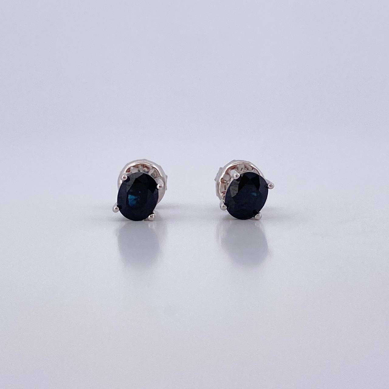 Stud Earrings Four Claws 1.6gr / Sapphires 1.06 Qts 18K White Gold (Jewel) &
