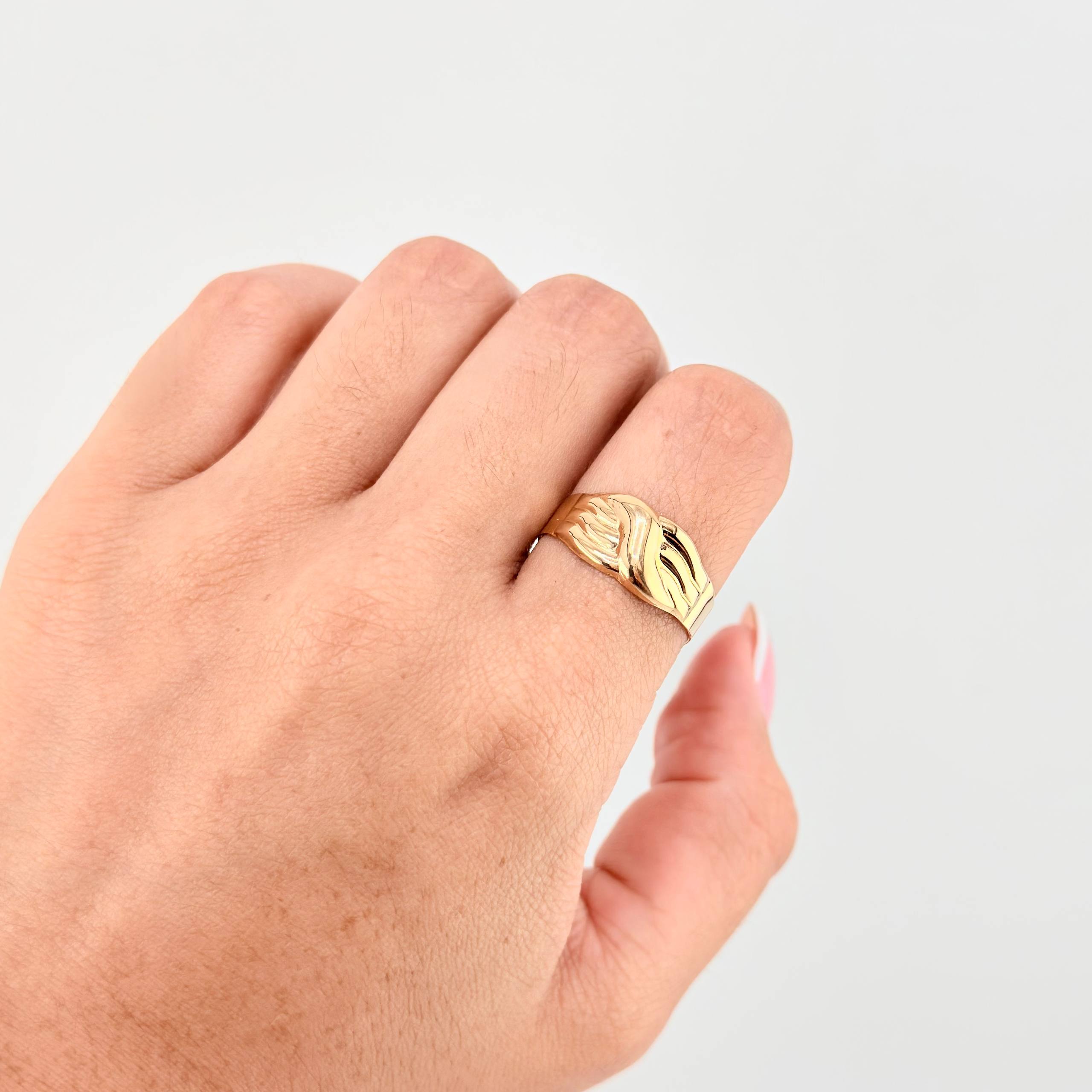 Linked Embrace Ring 2gr / T9 3/4 / Yellow Gold 18K