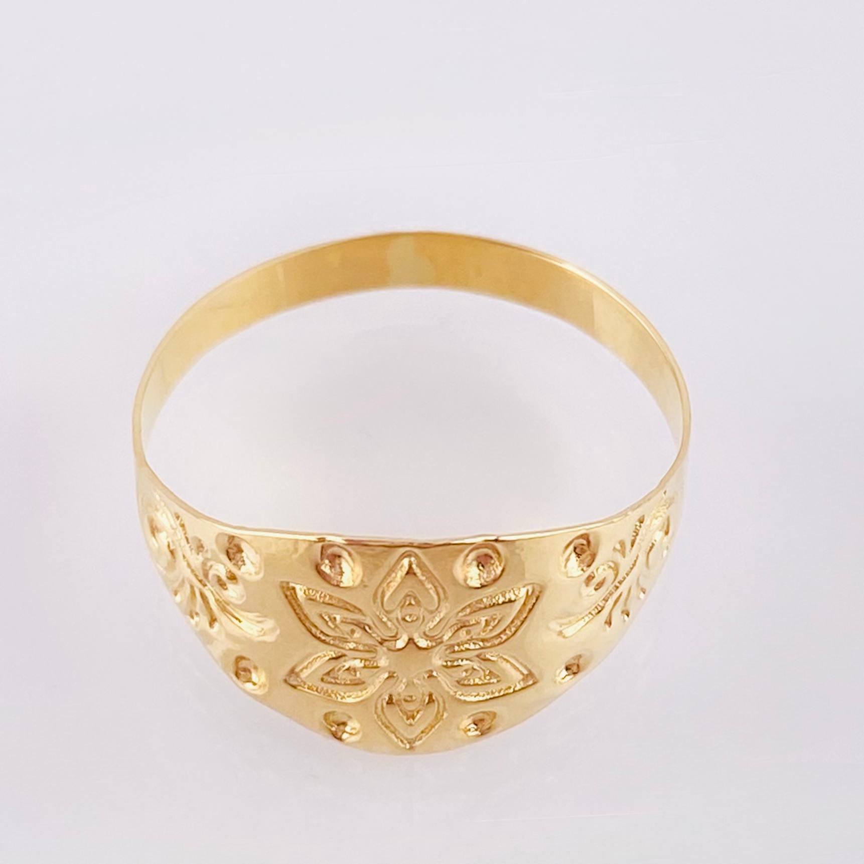 Anillo Flor Mandala 1.4 g / T5 1/2 Oro Amarillo 18K