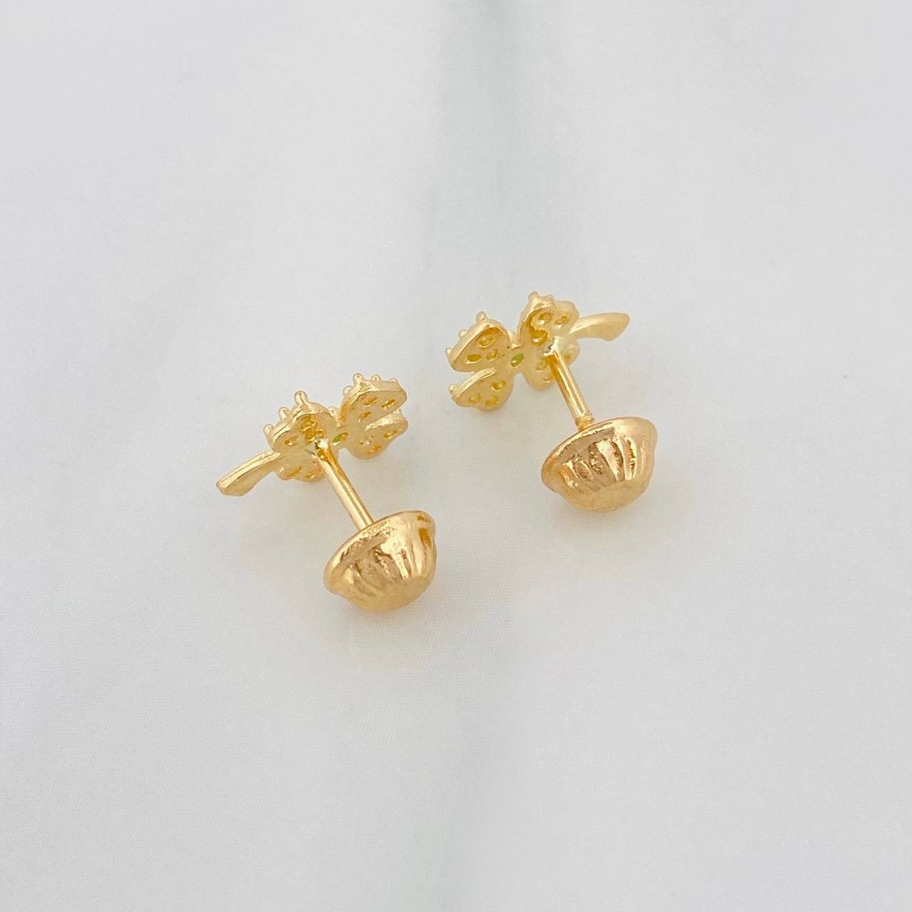 Clover Stud Earrings 1.1g / in / 6.6mm Yellow Gold 18K