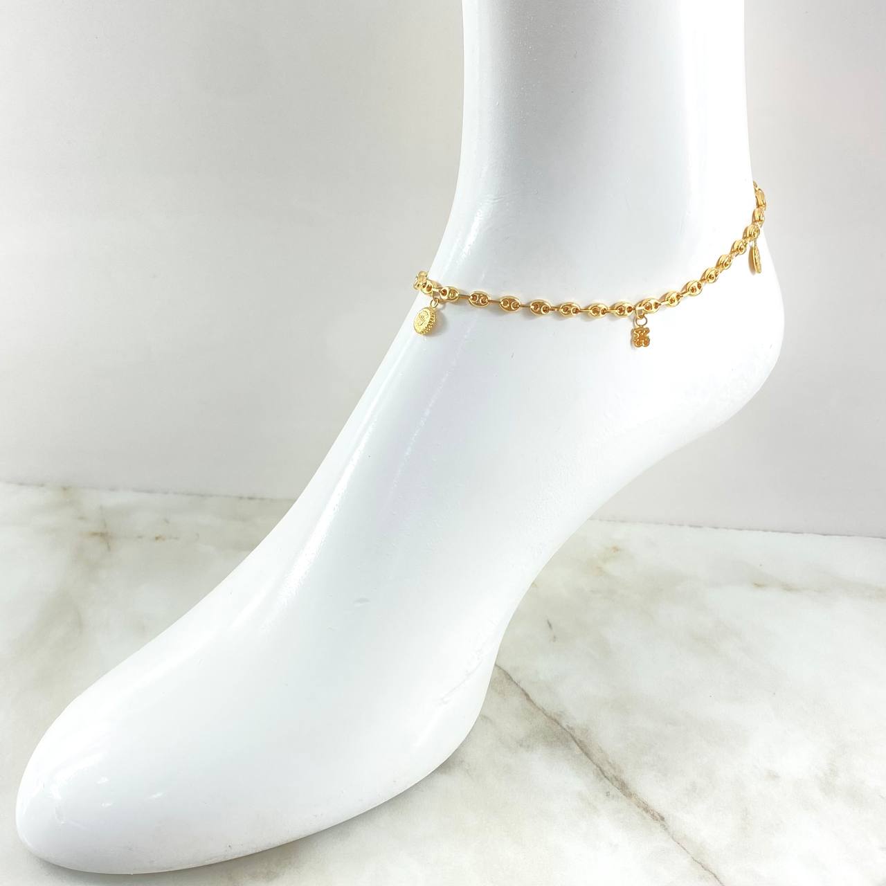 GC Anklet Pendants 5.1gr / 9.8in / 18K Gold
