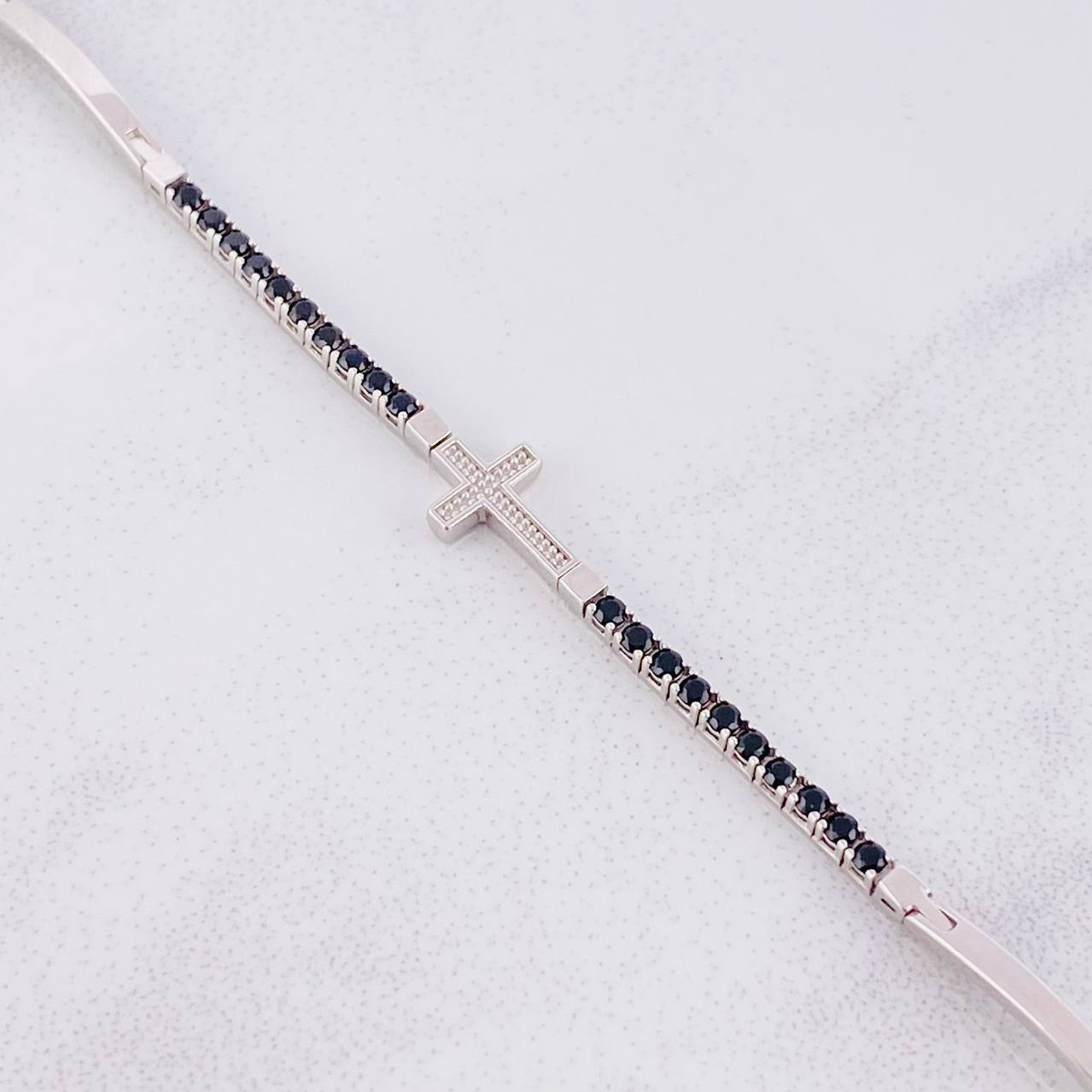 Tennis Bracelet Linear Cross 5.85g / 8 in / 1.95mm White Gold 18K