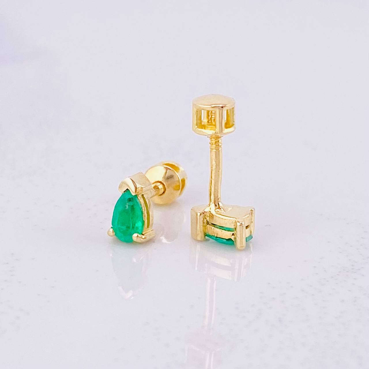 Stud Earrings Drop Emeralds 30pts 1.1g / in / 5.2mm Yellow Gold 18K