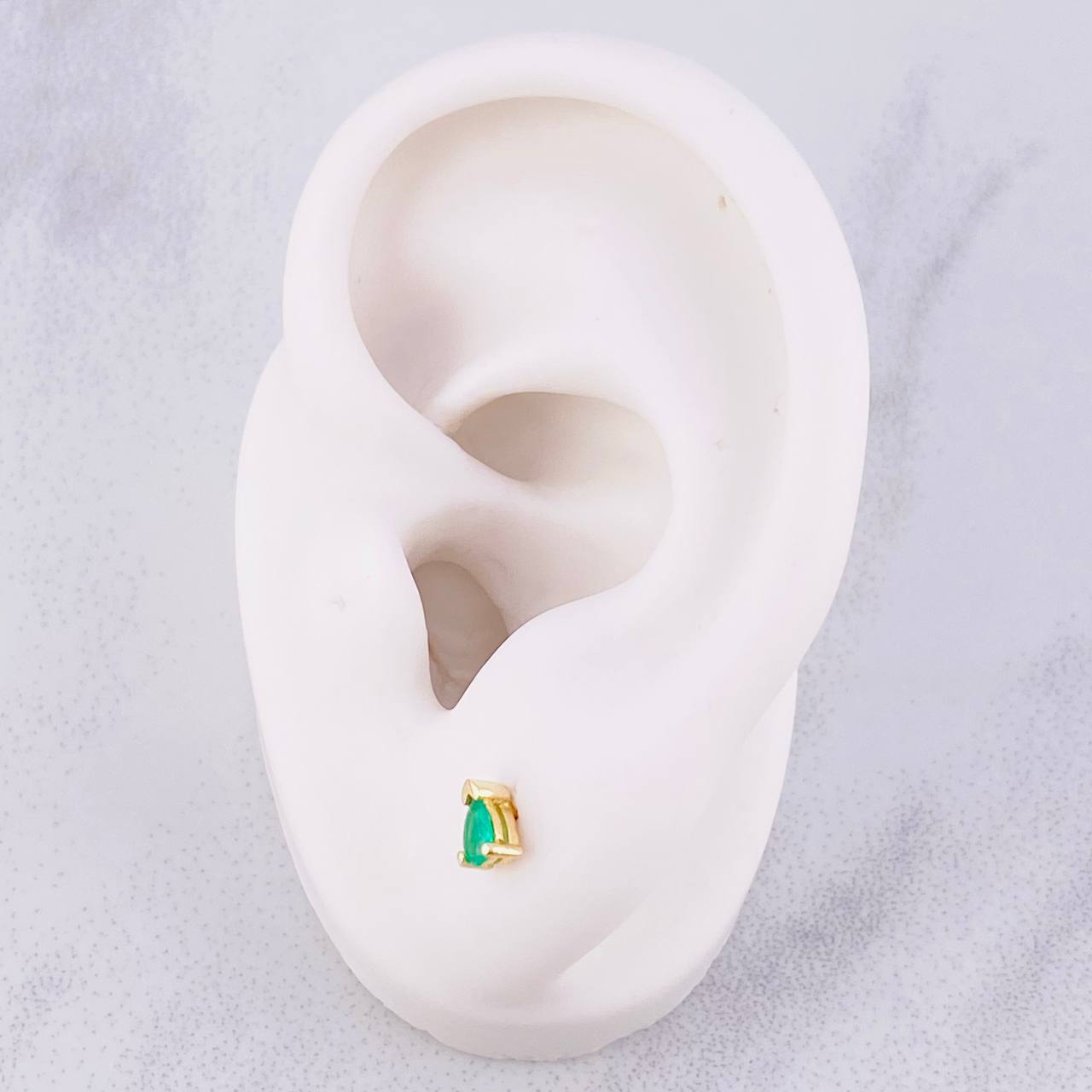 Stud Earrings Drop Emeralds 30pts 1.05g / in / 5mm Yellow Gold 18K