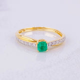 Emerald Bridge Solitaire Ring 27pts Diamonds 15pts 1.75g / T6 3/4 Yellow Gold 18K