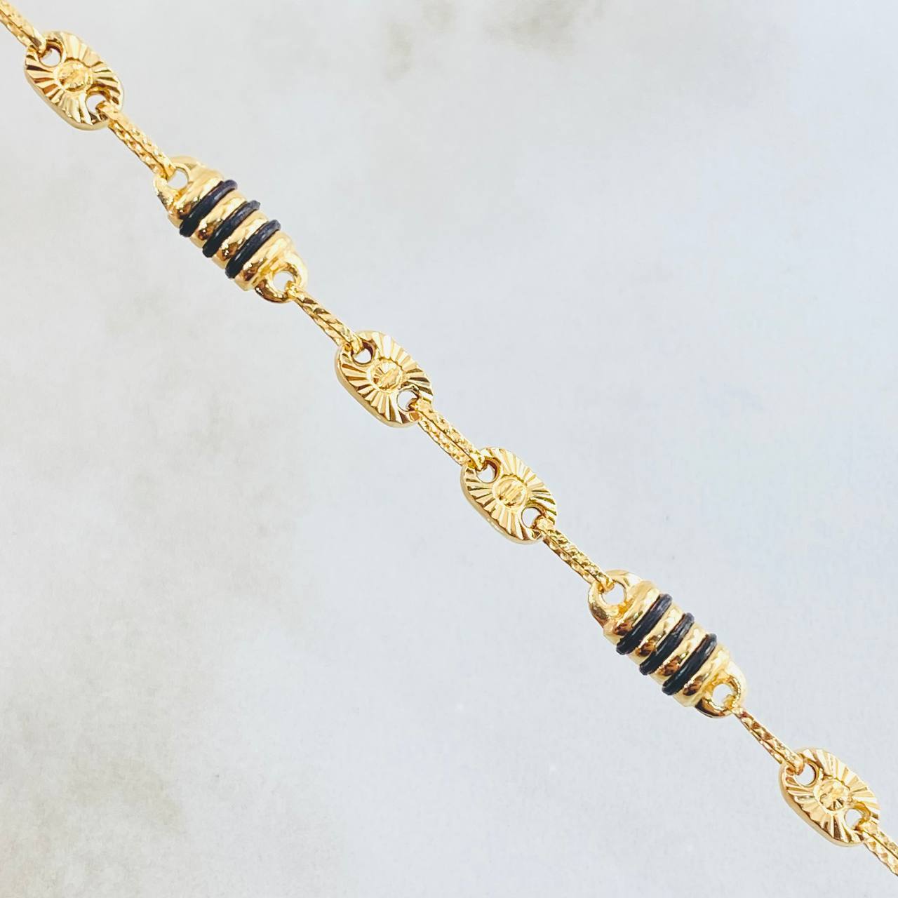 Pulso Rustico GC Tornillo 4.9gr / 8 3/4 in / Oro Amarillo 18K *