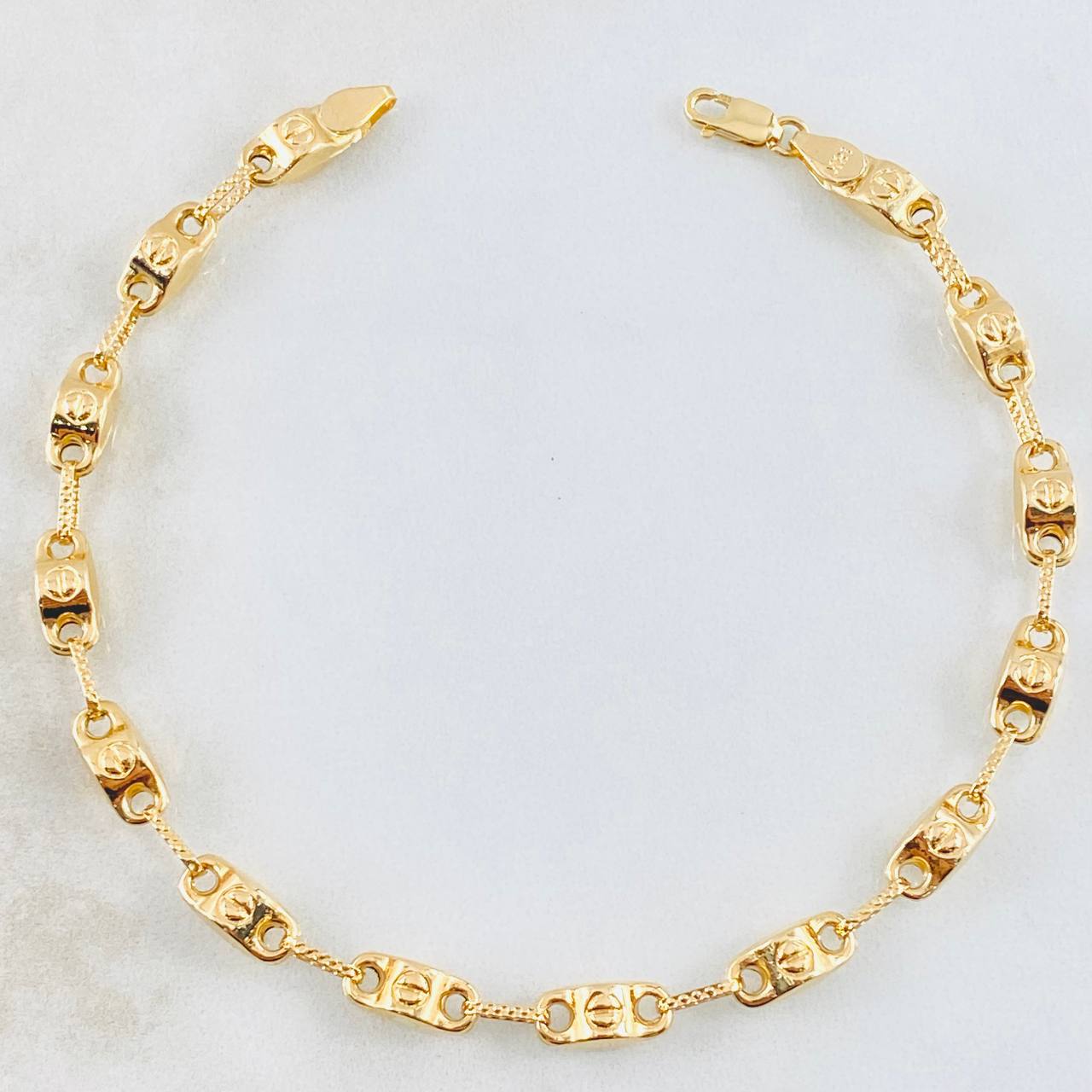Pulso Rústico 5.15gr / 8 1/2 in / Oro Amarillo 18K