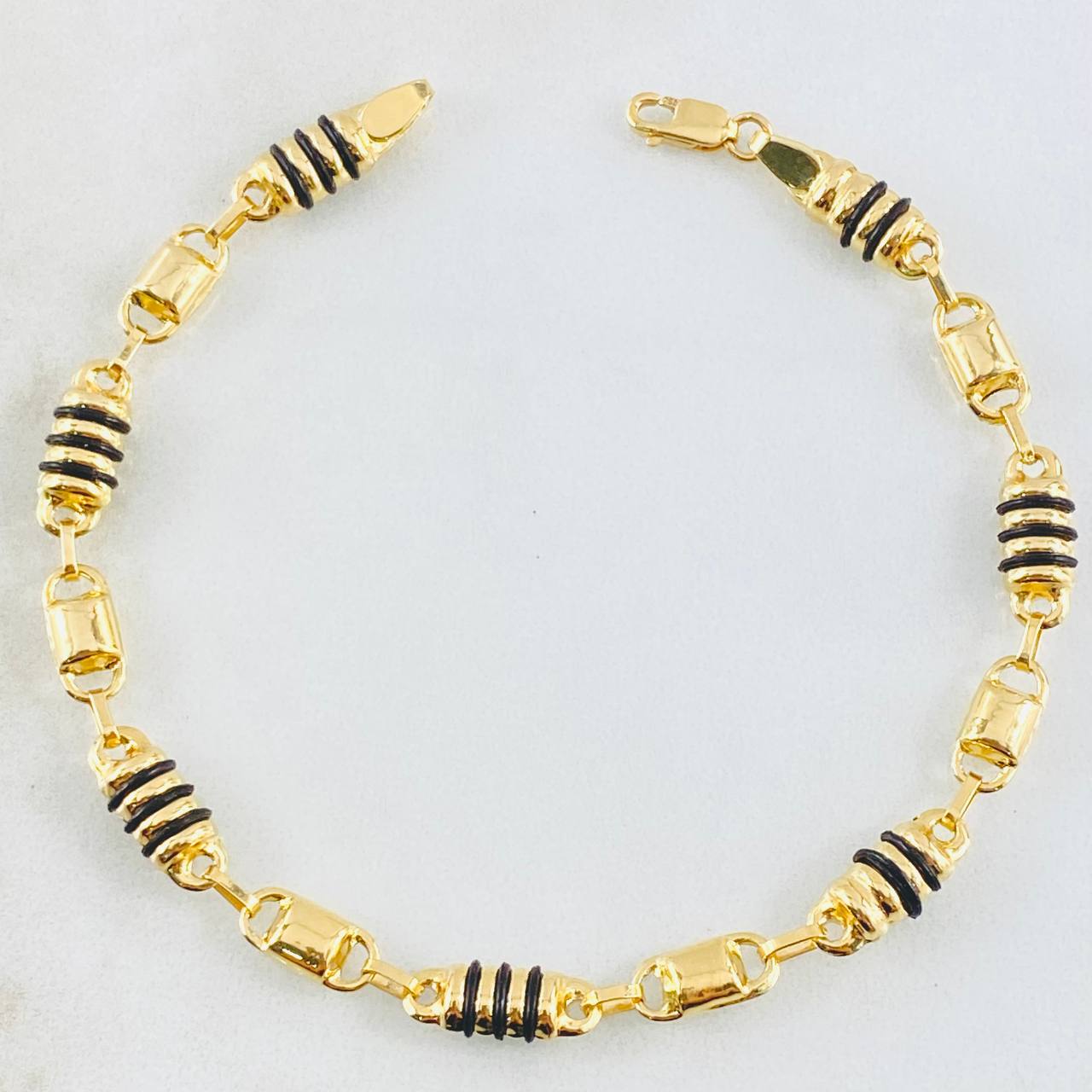 Pulso Rústico 5gr / 7 3/4 in / Oro Amarillo 18K