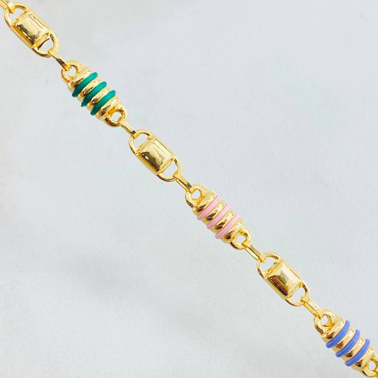 Pulso Rústico 4.9gr / 7 1/2 in / Oro Amarillo 18K