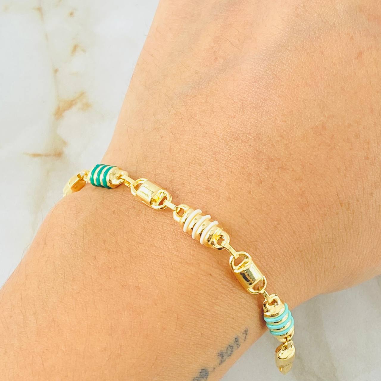 Pulso Rústico 4.9gr / 7 1/2 in / Oro Amarillo 18K