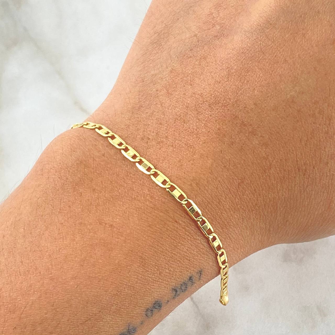 Pulso Plano 1.35gr / 19cm / 2.5mm Liso Oro Amarillo +3 18K *
