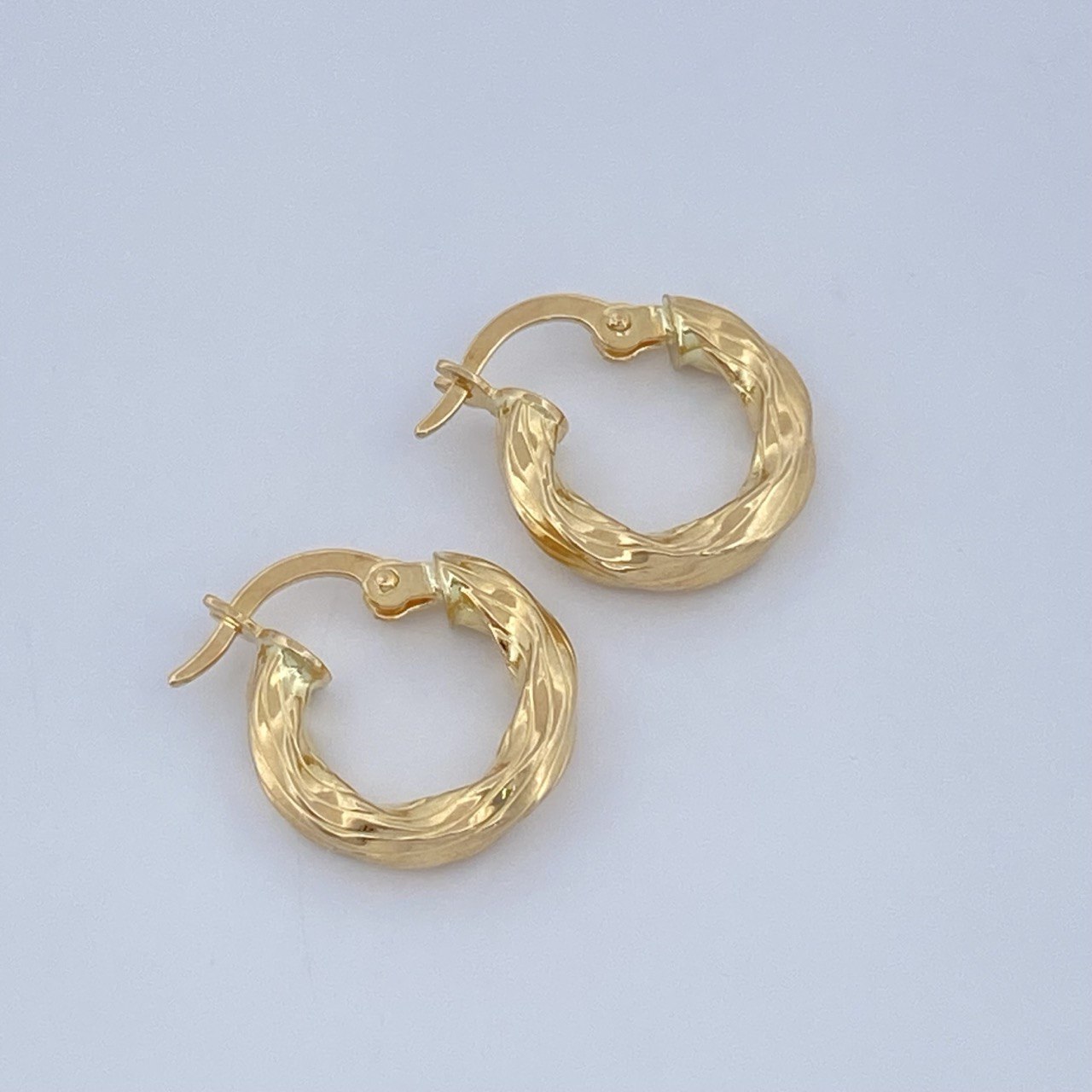 Candongas Isis 1.45gr / 3/4 in / Oro Amarillo 18K &