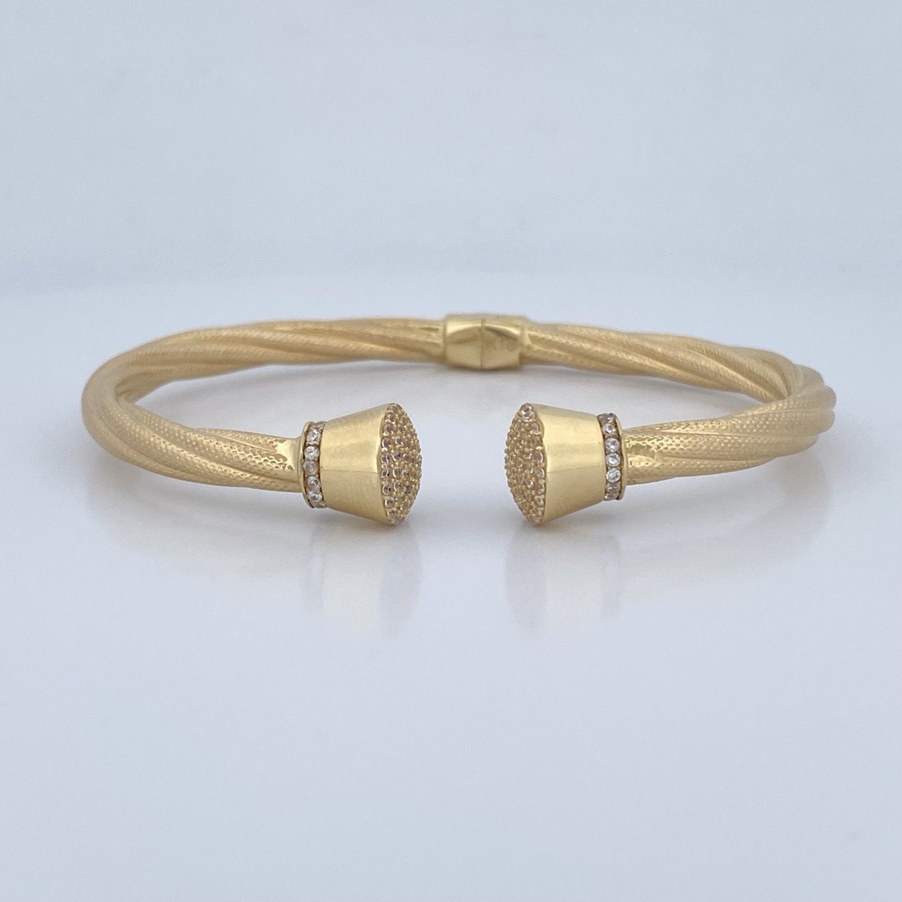 Bracelet Interlaced Hoop 13.3gr / 7.7in / +4 18K Gold &