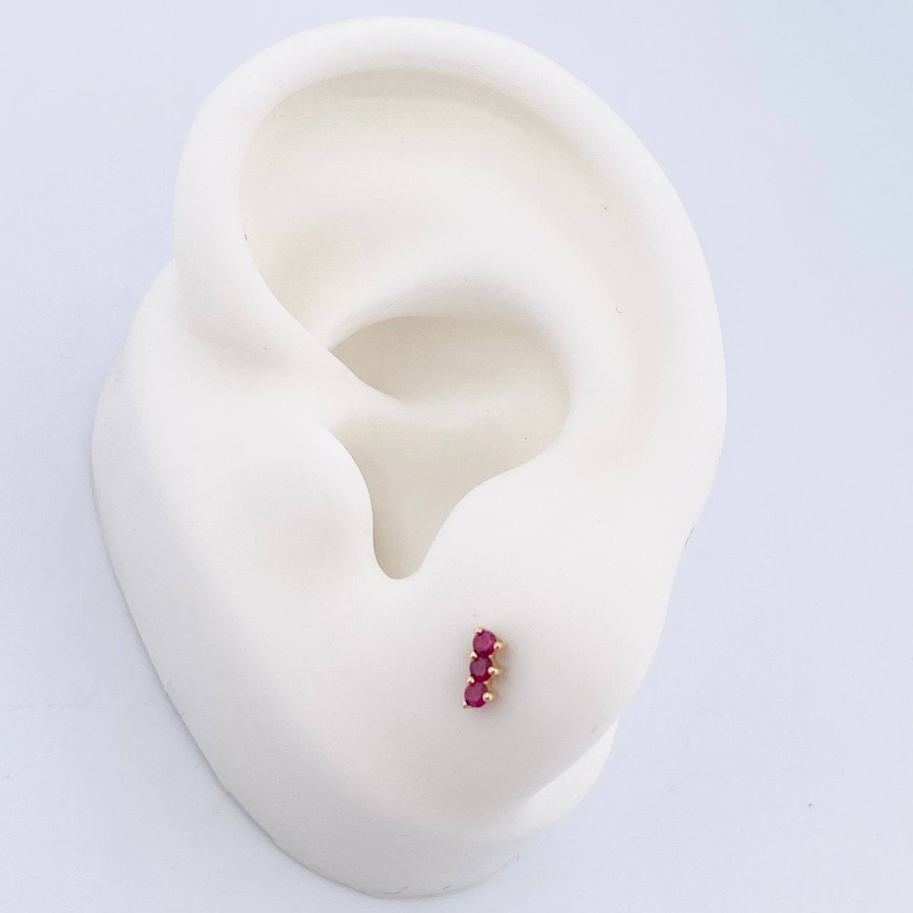 Topos Linea 0.8gr / Rubies 15 Pts Oro Amarillo 18K (Joya) &