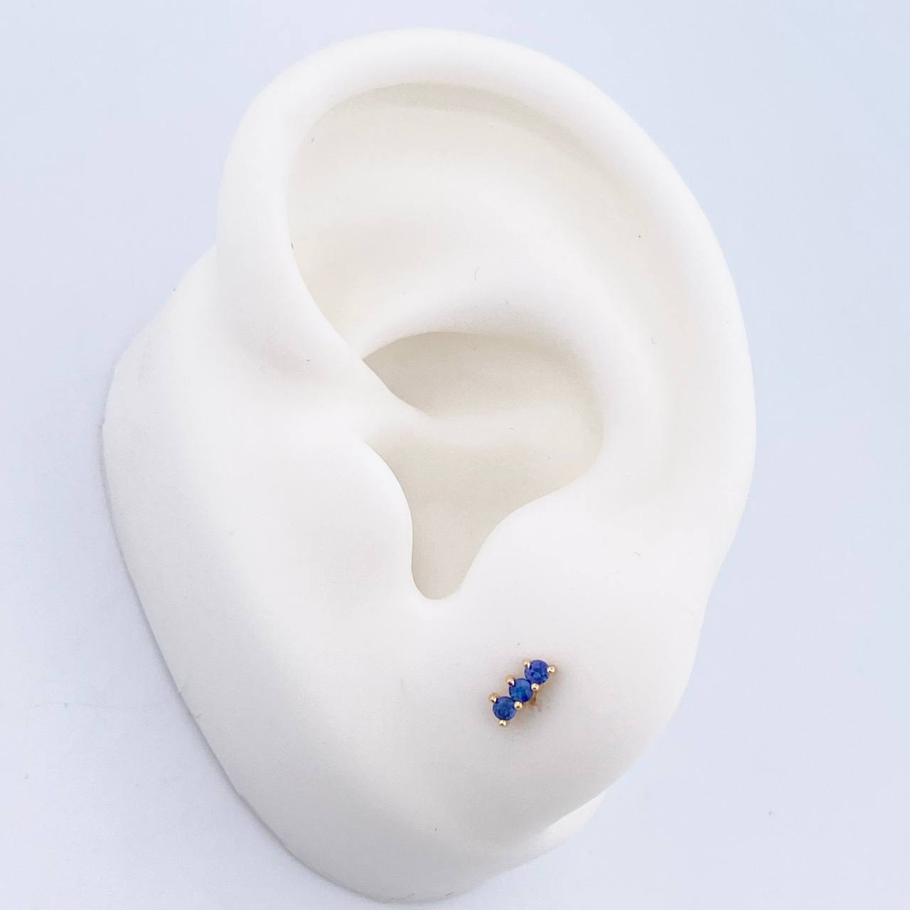 Stud Earrings Line 0.8gr / Sapphires 15 Pts 18K Yellow Gold (Jewel) &