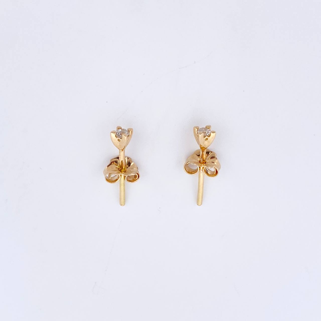 Topos Cuatro Garras 0.7gr / Diamantes 10 Pts Oro Amarillo 18K (Joya) &