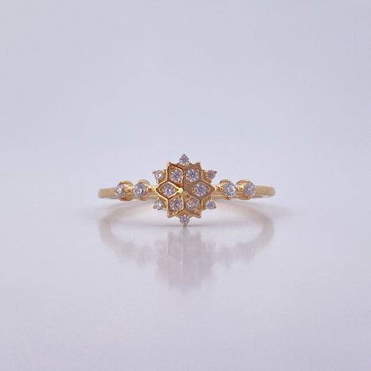Mandala Ring 1.7gr / Size 7 1/4 / White Zircons 18K Yellow Gold &