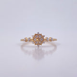 Mandala Ring 1.7gr / Size 7 1/4 / White Zircons 18K Yellow Gold &
