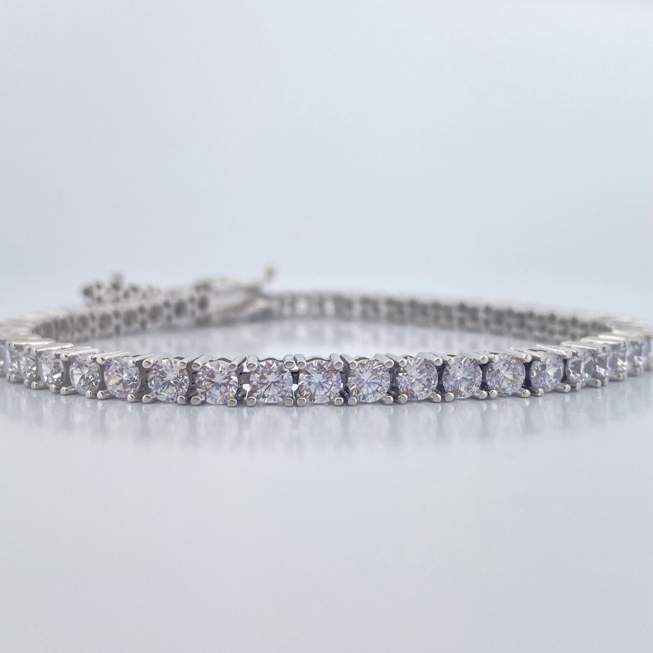 Pulso Tenis 16.3gr / 7 1/2 in / Oro Blanco 18K &