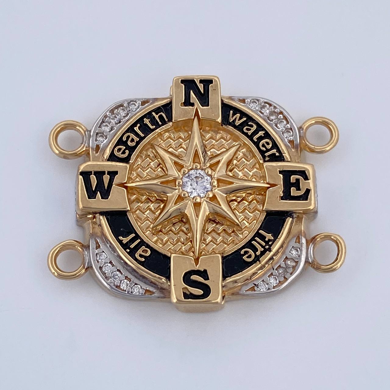 Charm Hardware 12.15gr / 1.2in / 18K Gold $