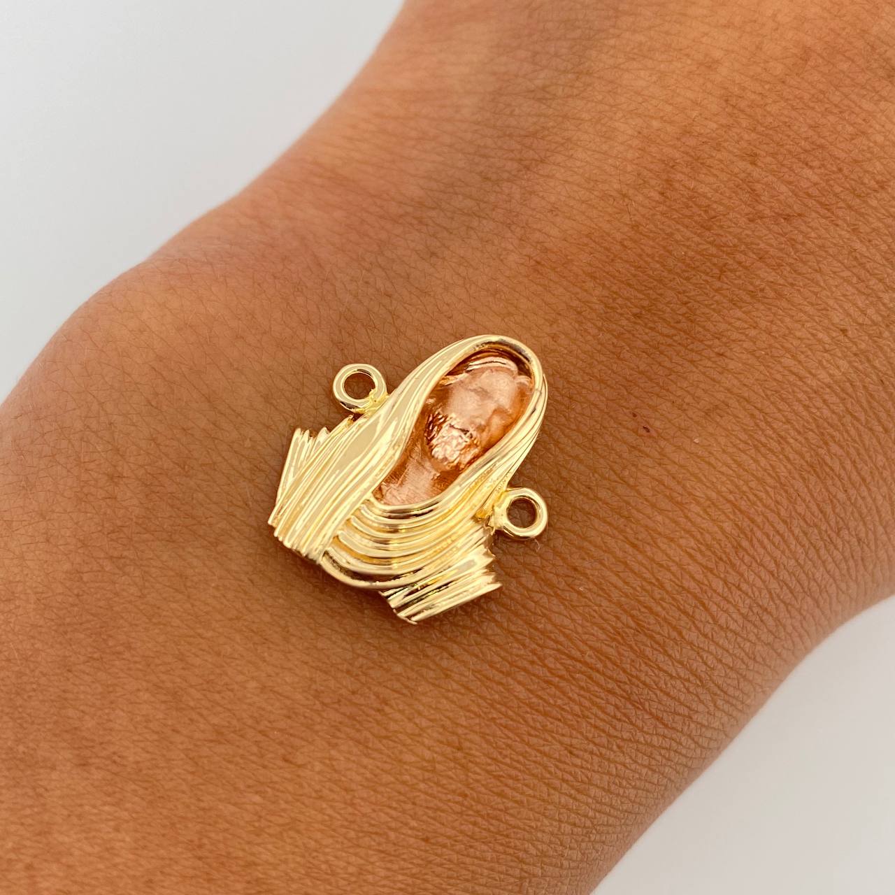 Charm Christ Face 2.9gr / 1.8cm (0.7in) / 18K Gold $