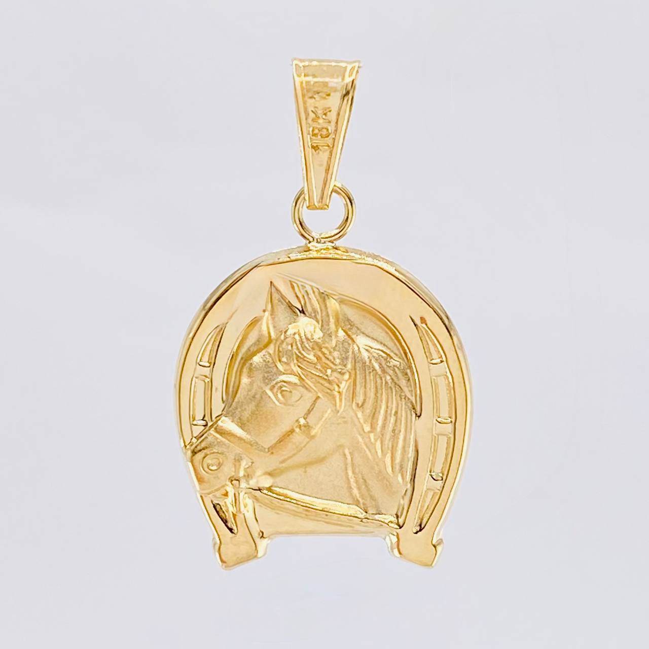 Pendant Horseshoe Horse 2.2 g / 1 1/4 in 18K Yellow Gold