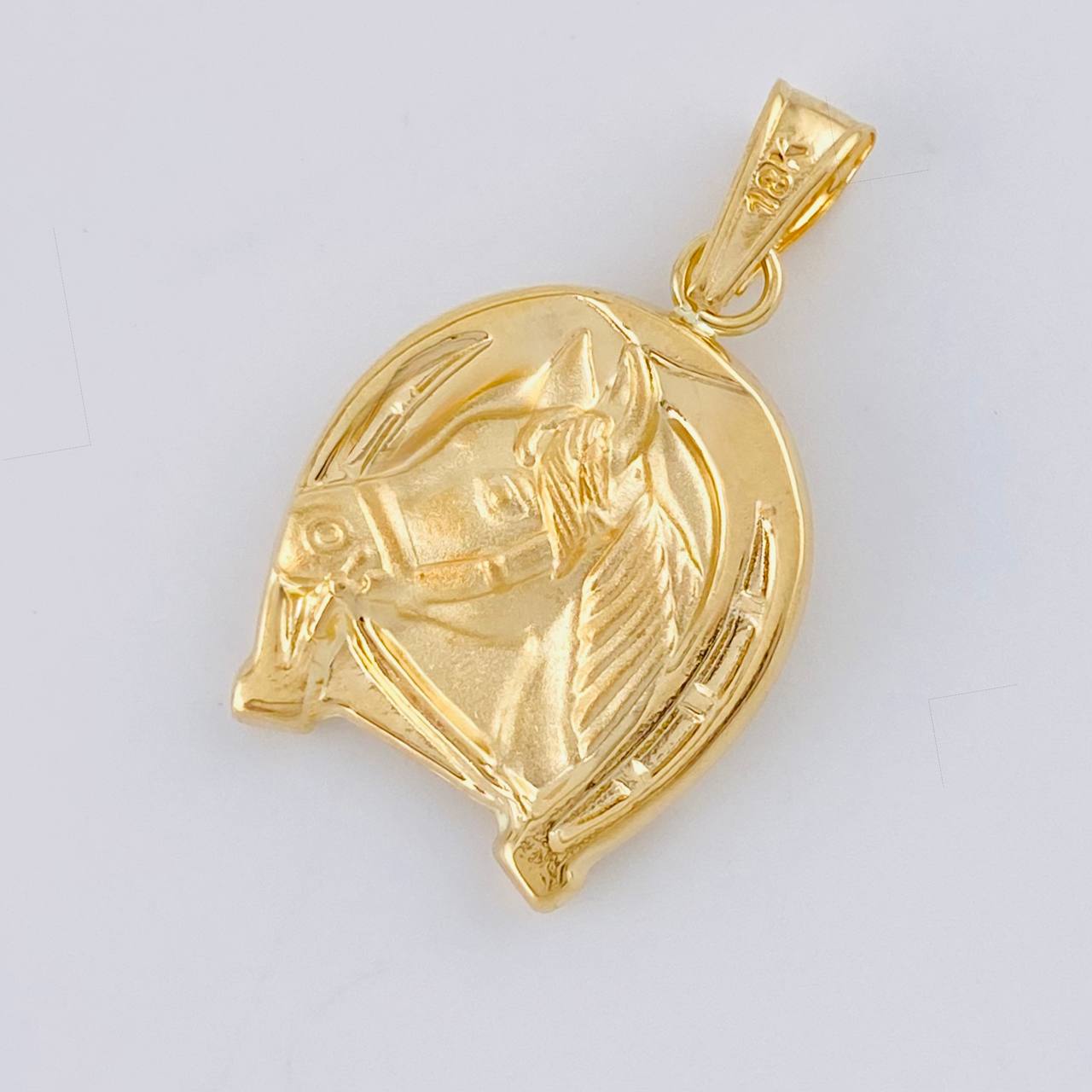 Pendant Horseshoe Horse 2.2 g / 1 1/4 in 18K Yellow Gold