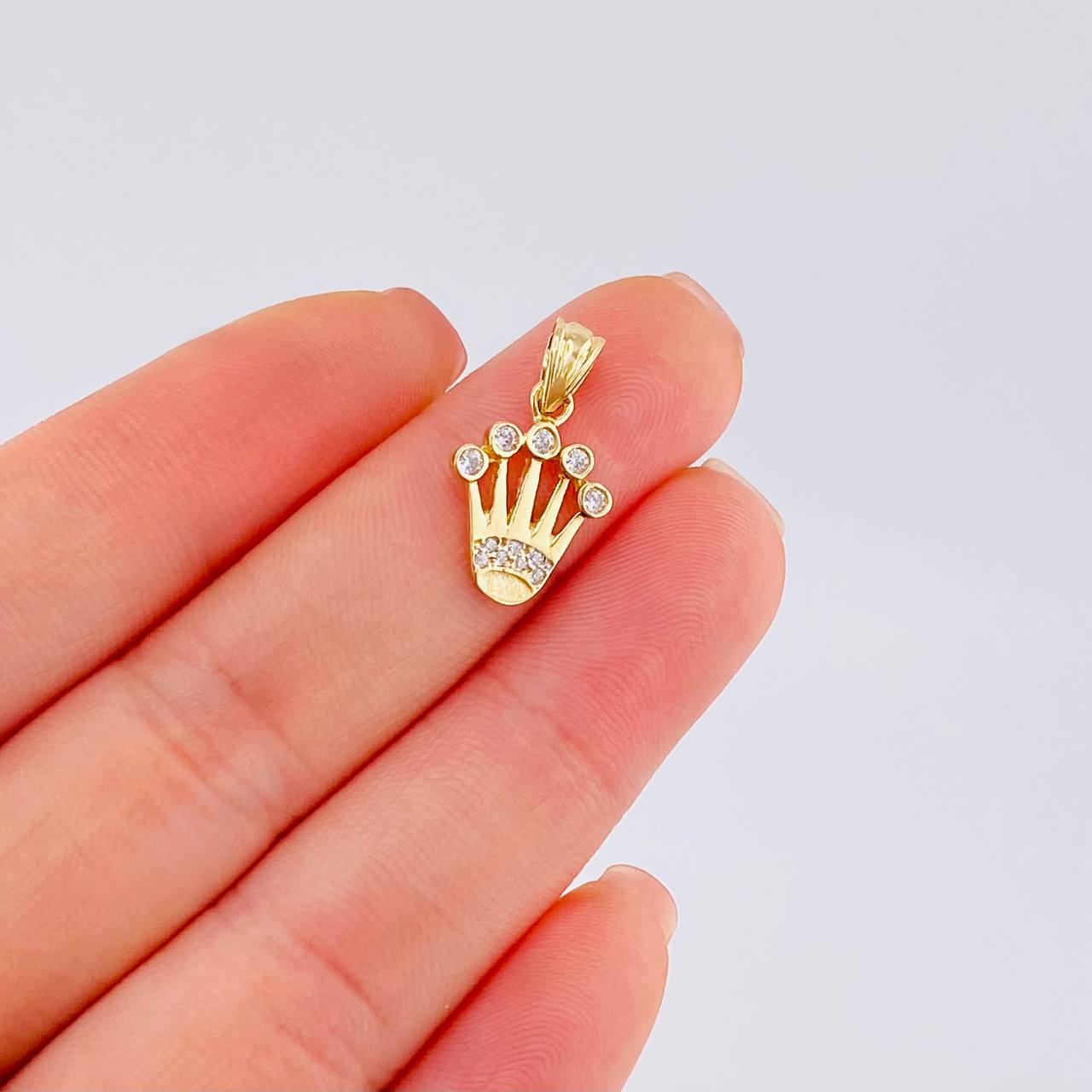 Dije Corona 1.45 g / 3/4 in Oro Amarillo 18K