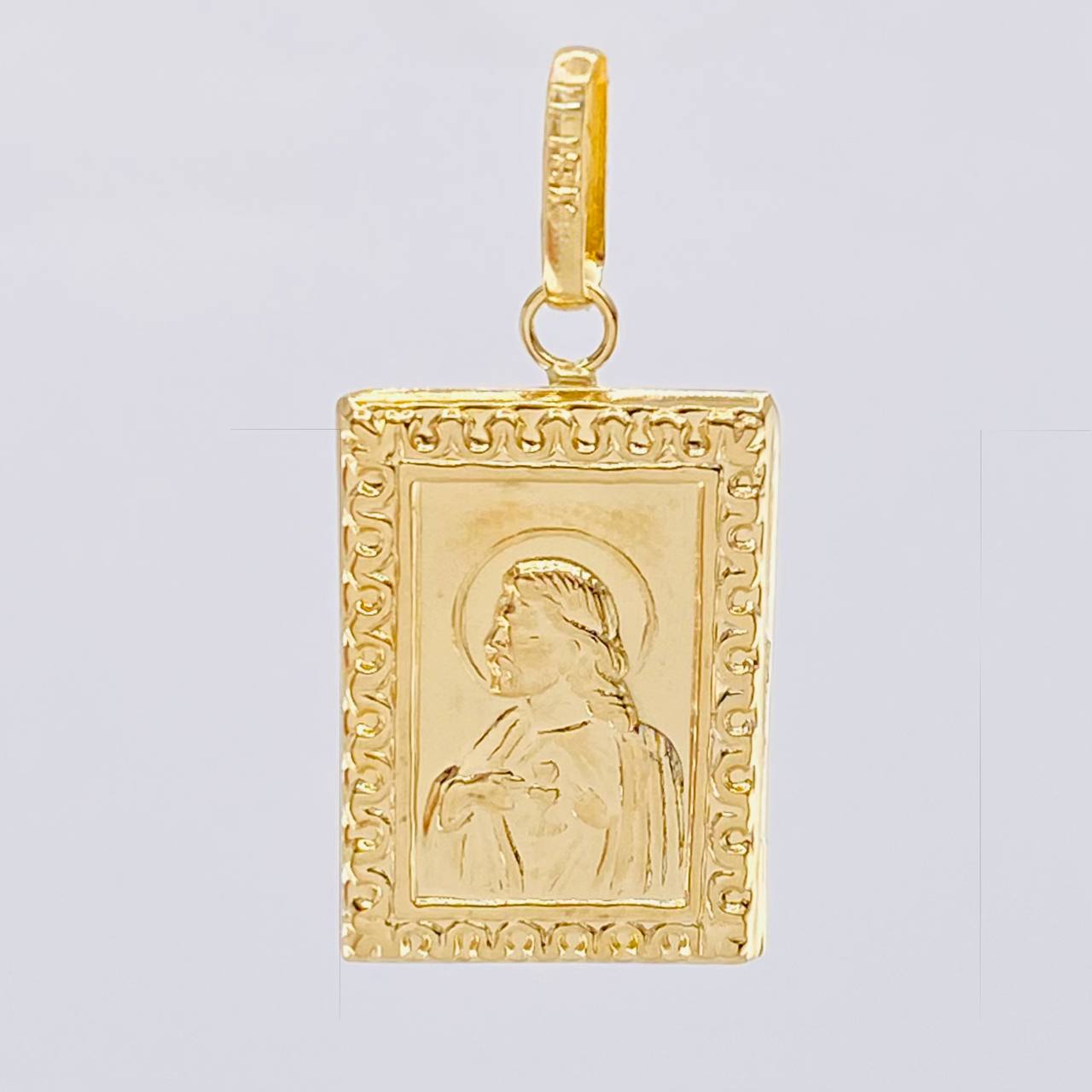 Double-Sided Plate Pendant 1.75 g / 1 1/4 in 18K Yellow Gold