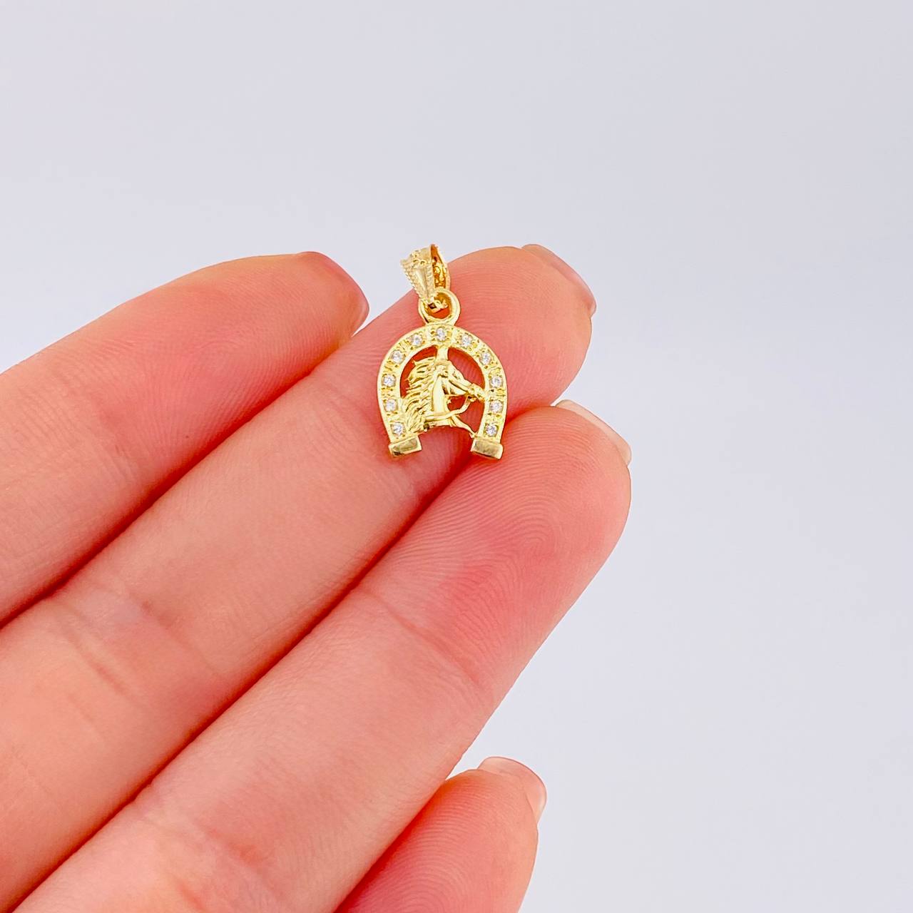Pendant Horseshoe Horse 1.1 g / 3/4 in 18K Yellow Gold