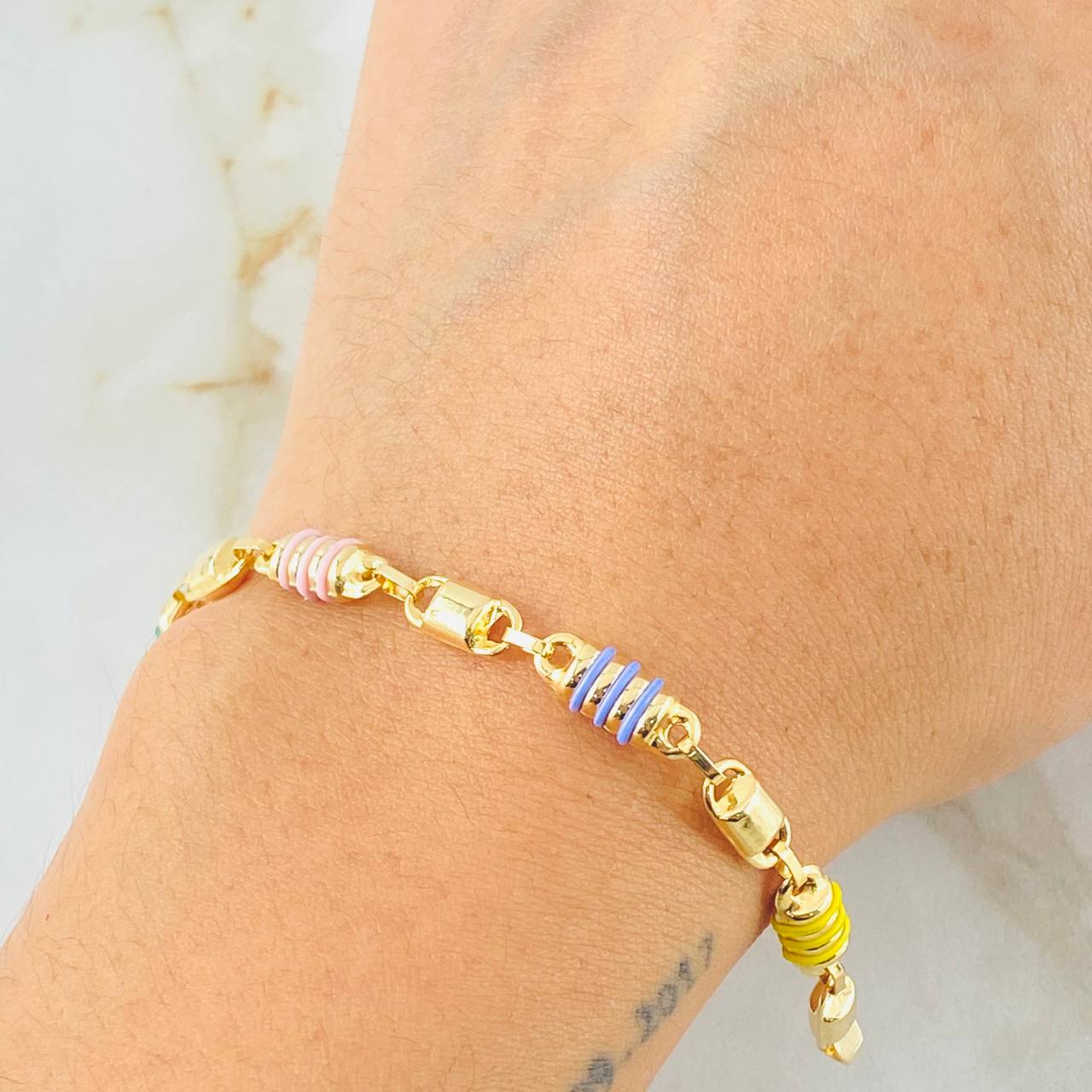 Pulso Rústico 5gr / 7 1/2 in / Oro Amarillo 18K ©