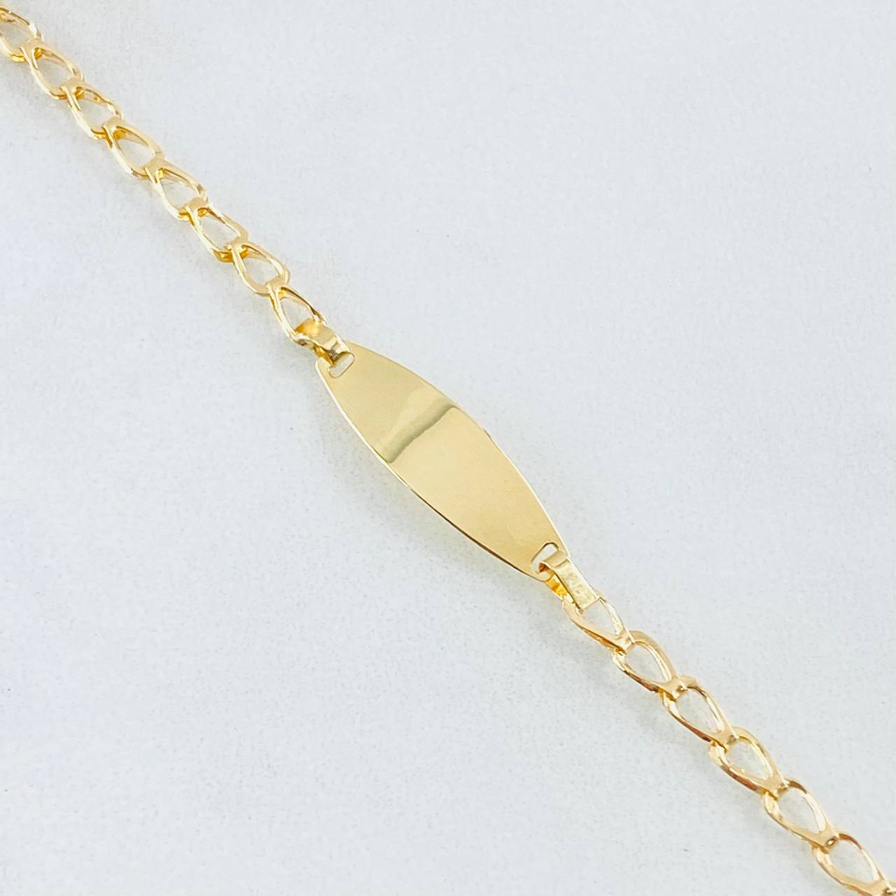 Pulso Bebé Espiga Placa 1.3gr / 6 1/4 in / Oro Amarillo 18K ©