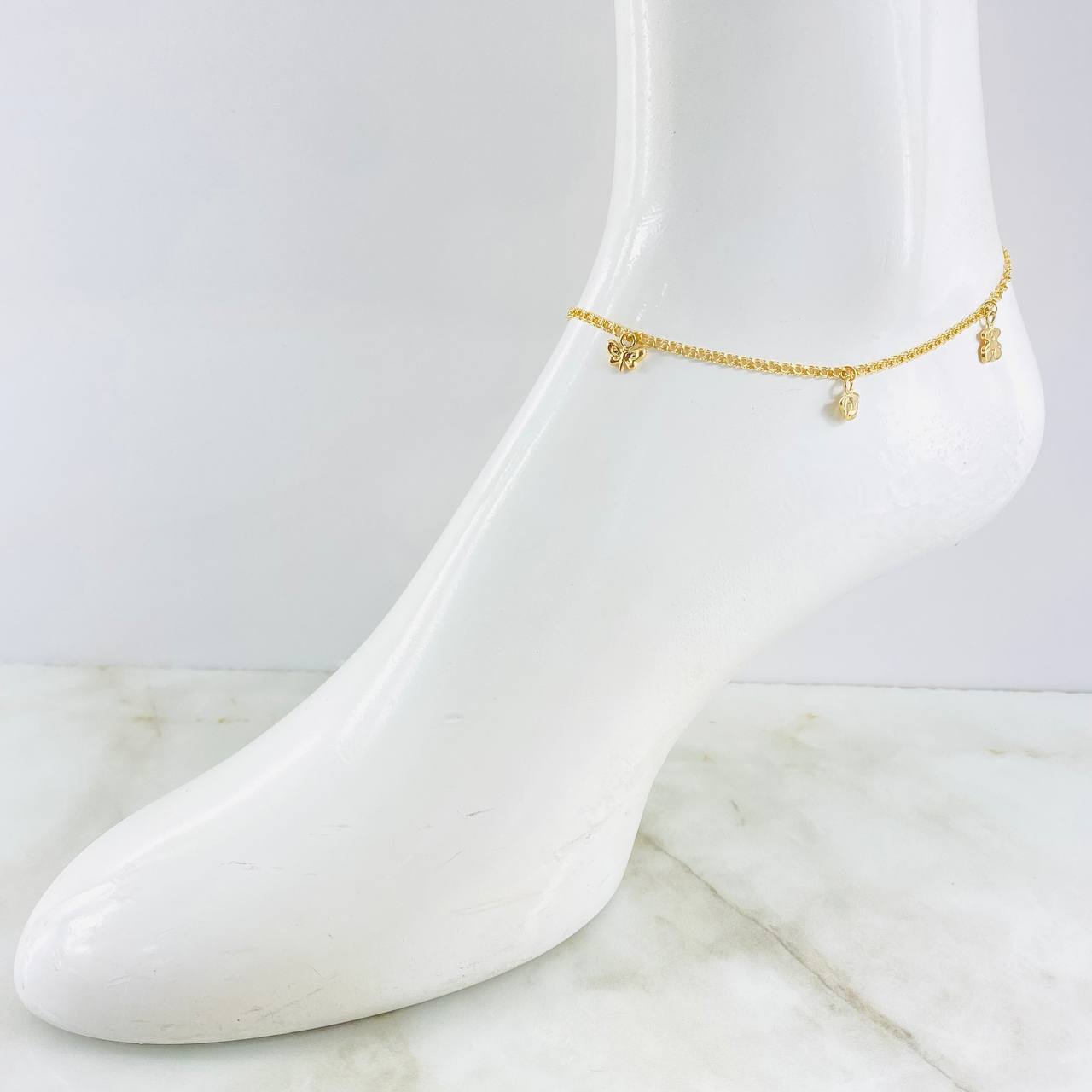 Tobillera Aro Seguido 3.95gr / 10 1/2 in / Oro Amarillo 18K ©