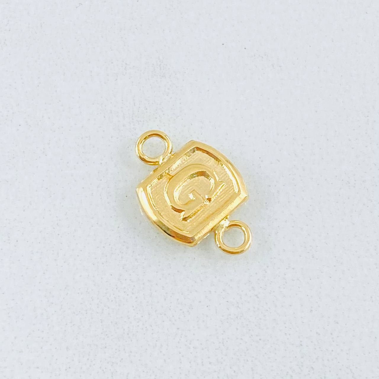Herraje Letra G 0.35gr / 1/2 in / Oro Amarillo 18K