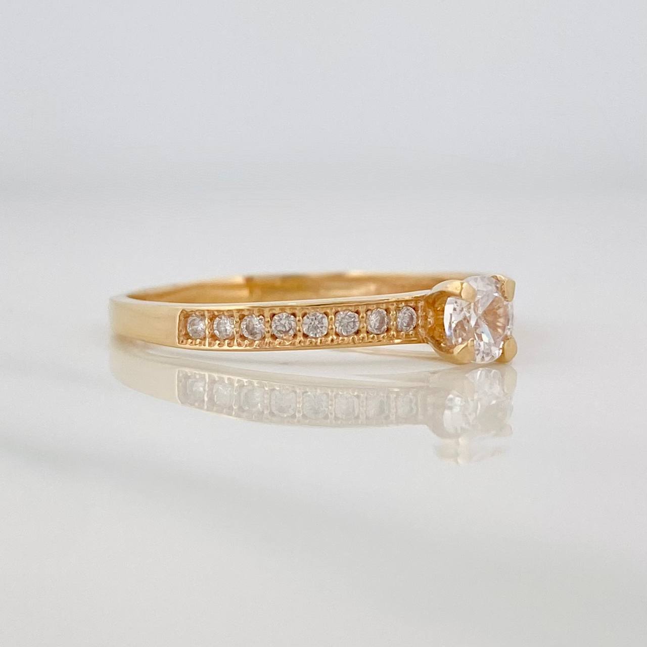 Anillo Solitario 1.75g / T7 1/2 Oro Amarillo 18K