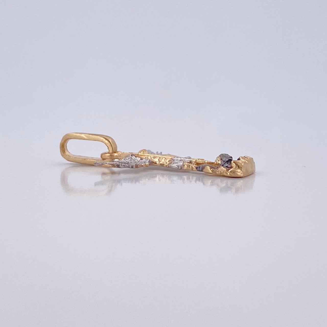 San Miguel Archangel Pendant 1.4gr / 2.5cm / 1.0in / 18K Gold $