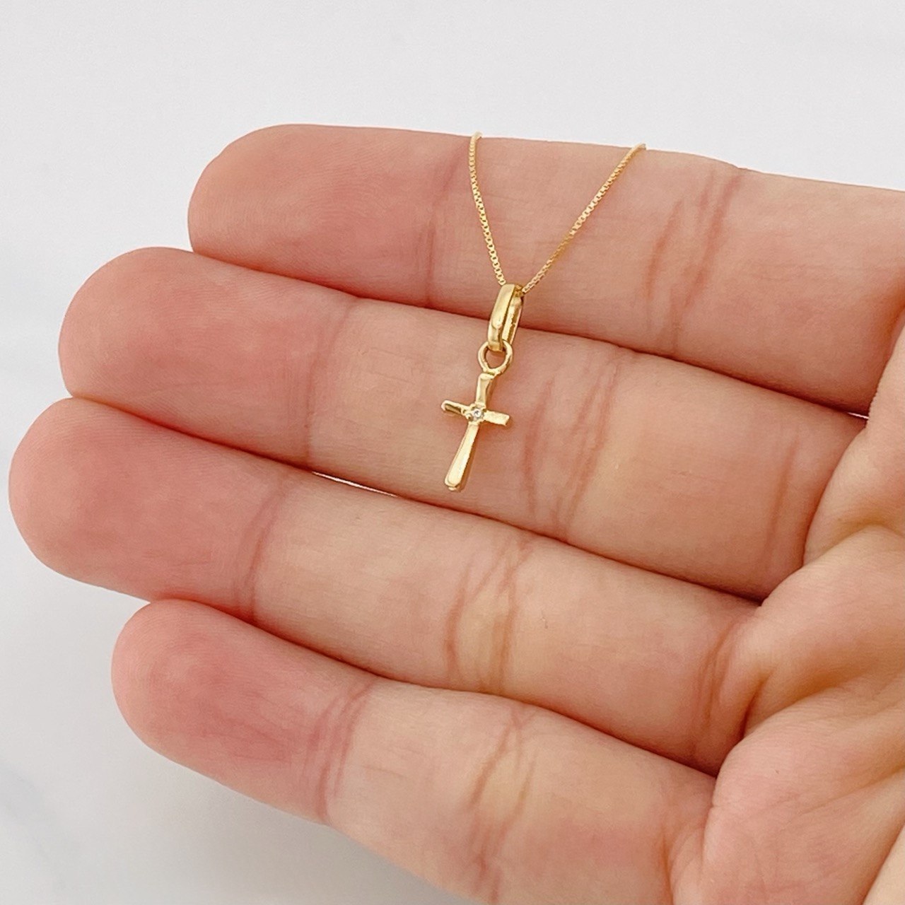 Venetian Chain + Cross Pendant / 1.45g / 15 3/4 in 18K Yellow Gold