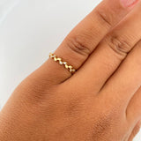 Leaf Ring 1.3gr / T6 1/4 / White Zircons 18K Yellow Gold &